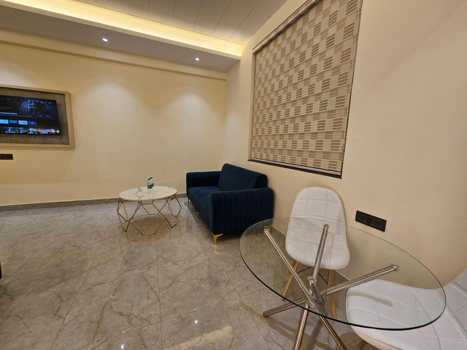 Hotel The Glass House Greater Noida Eksteriør billede